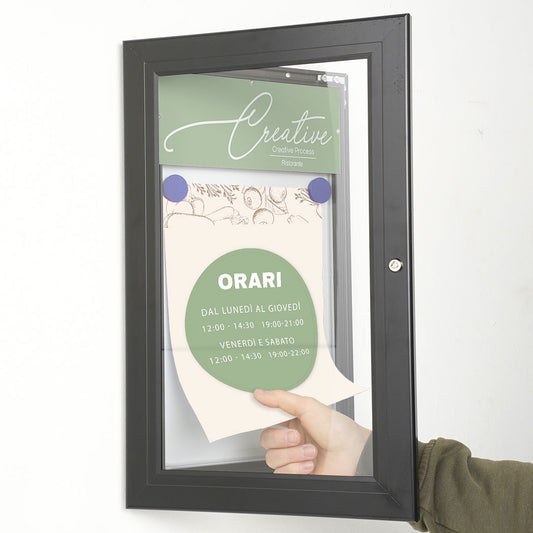 tablón de anuncios exterior