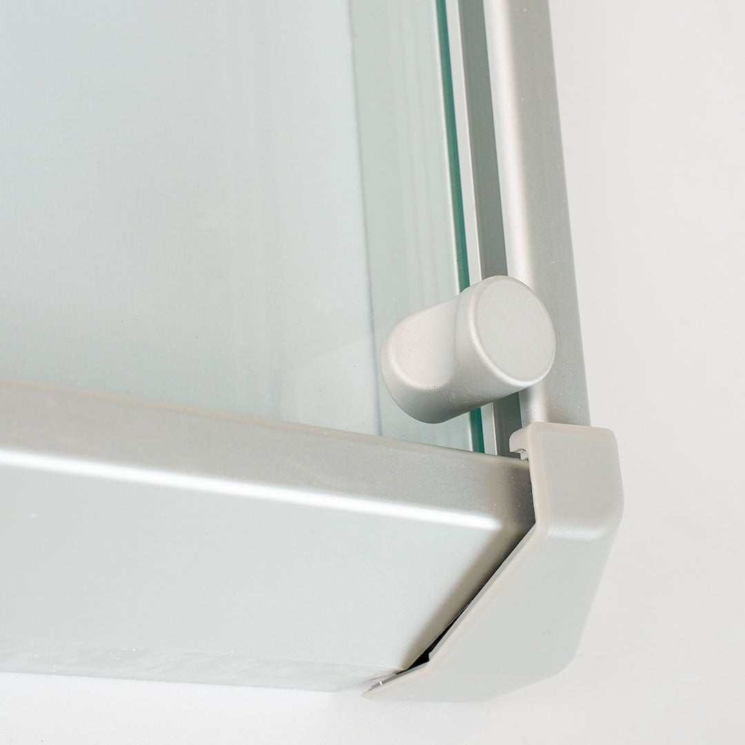 Vitrina de anuncios con puertas correderas