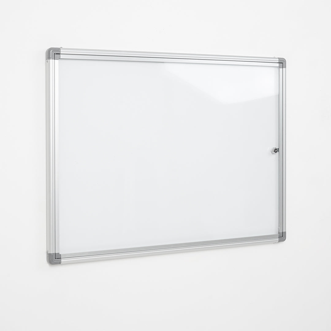 vitrina de anuncios para interiores