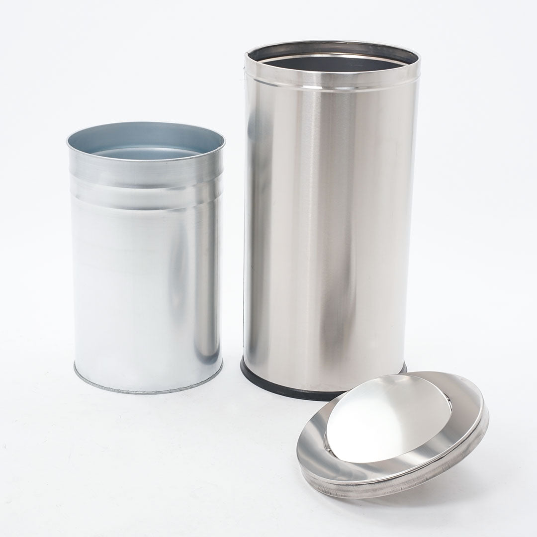 papelera metálica con tapa