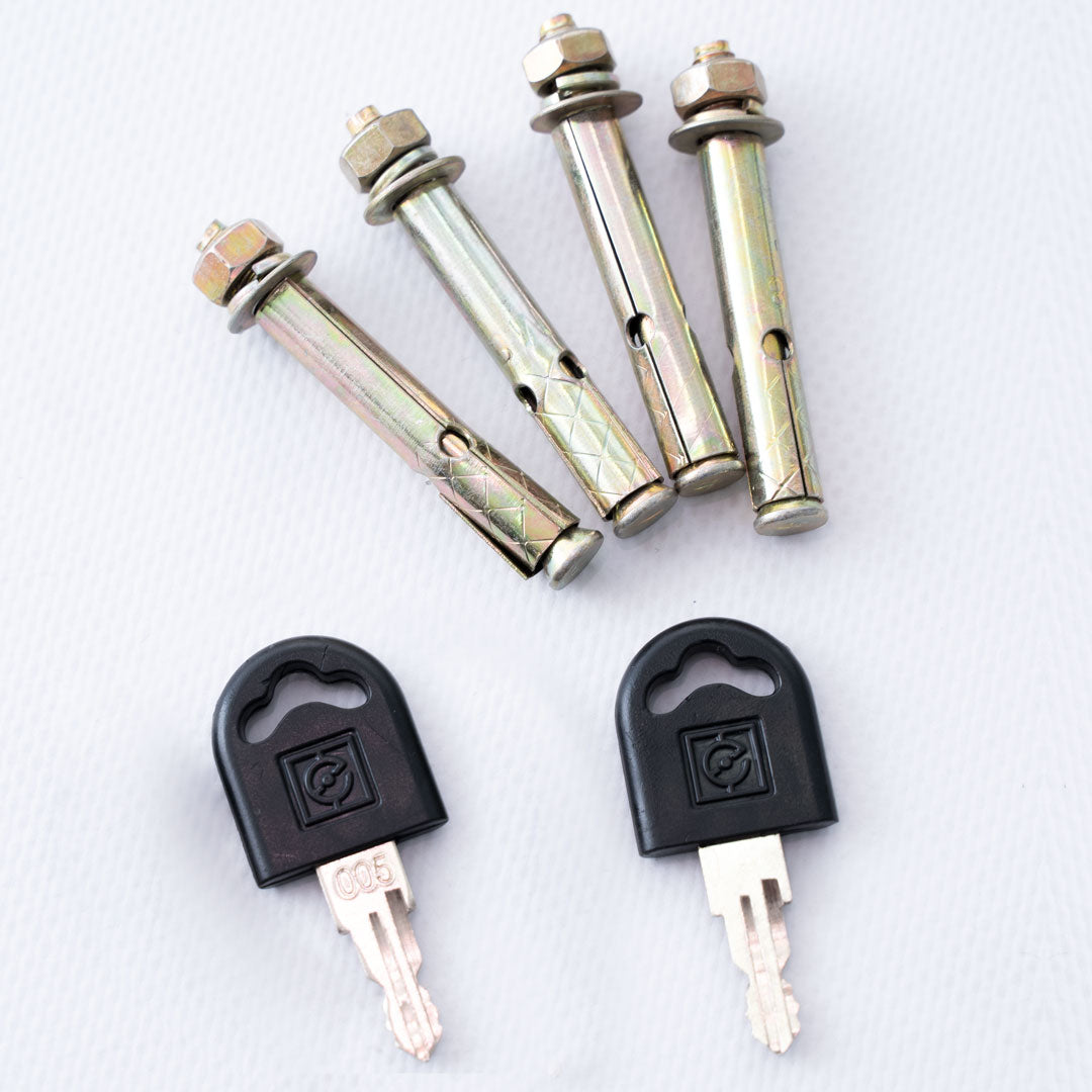 tacos y llave para tablón de anuncios exterior