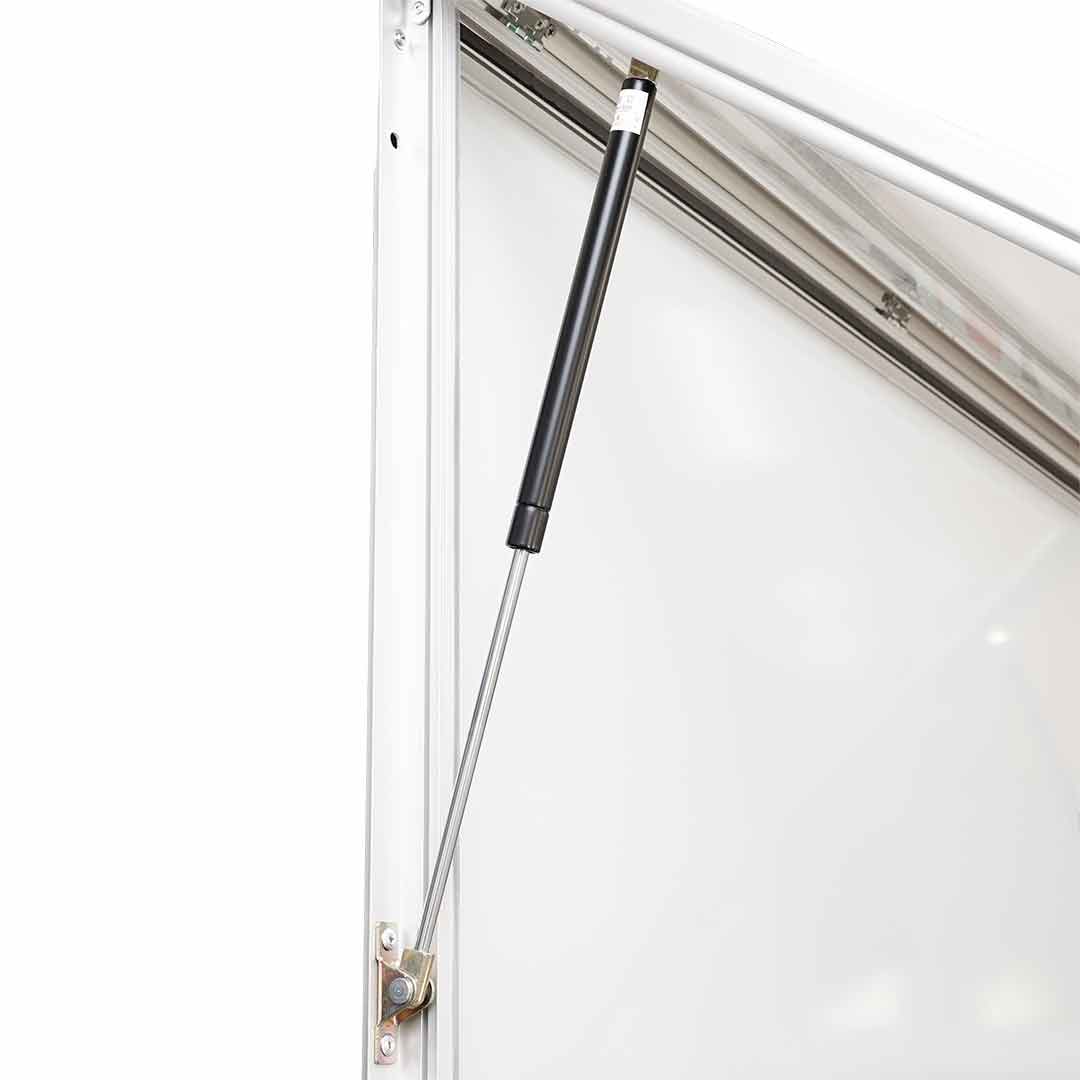 tablón de anuncios exterior