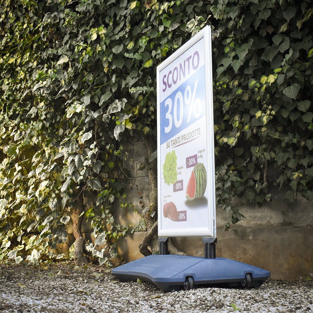 expositor publicitario exterior