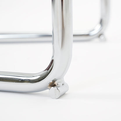 detalle expositor de pie para productos