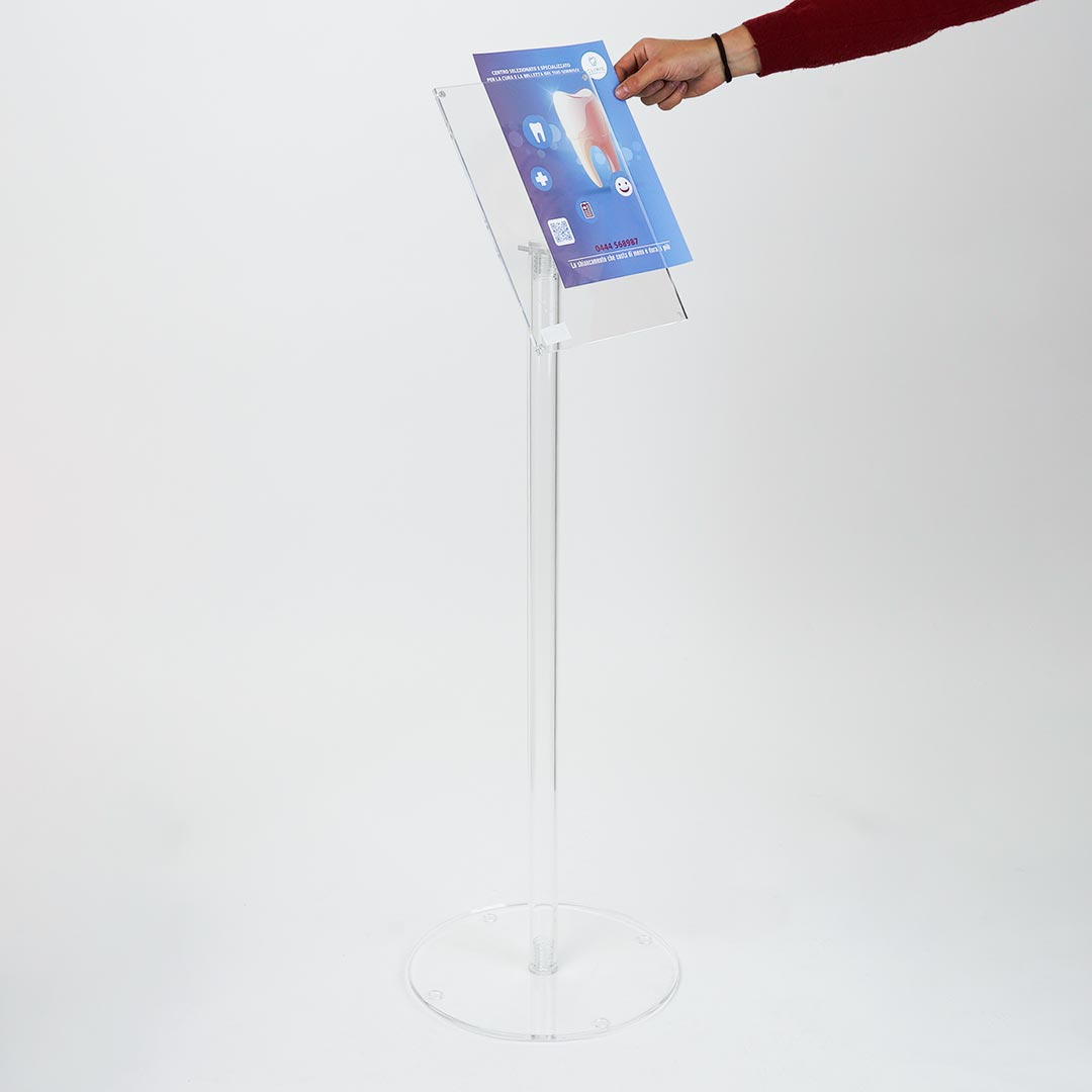atril expositor cartel de pie de metacrilato 