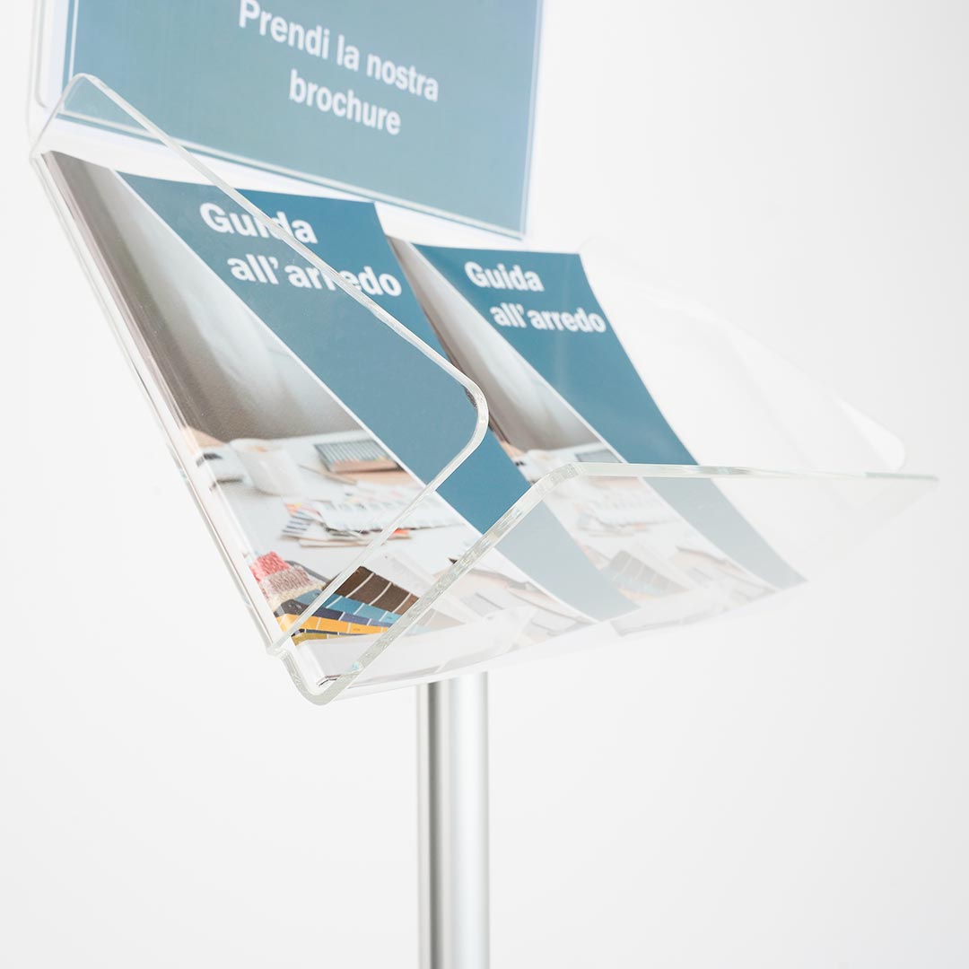 detalle atril portafolletos y portagrafica