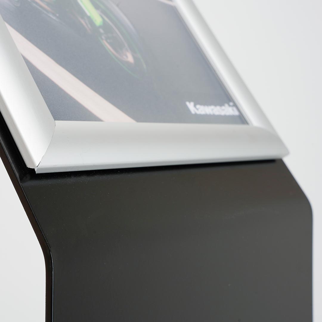 marco publicitario de aluminio