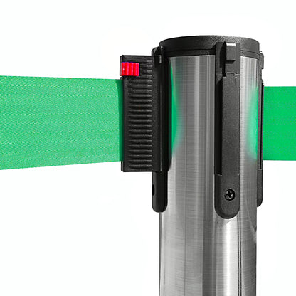 poste separador con cinta verde