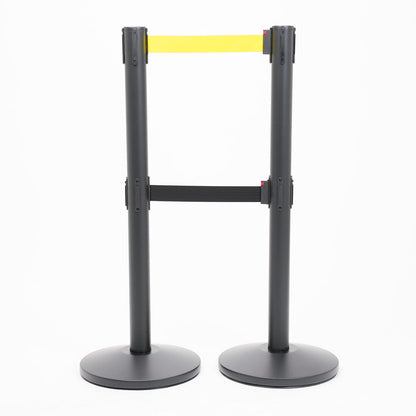 postes separadores con doble cinta amarillo y negra
