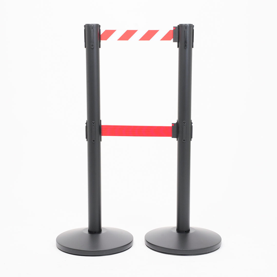 postes separadores con doble cinta blanca-roja y roja