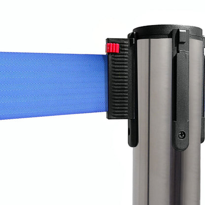 poste separador con cinta azul