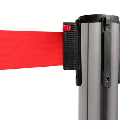 poste separador con cinta roja