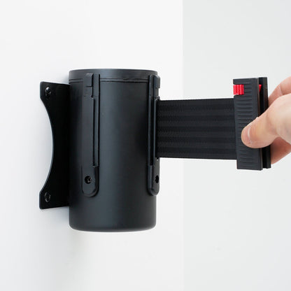 cinta retráctil negra para pared