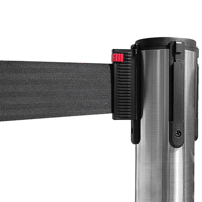 poste separador con cinta negra