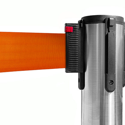poste separador con cinta retráctil naranja