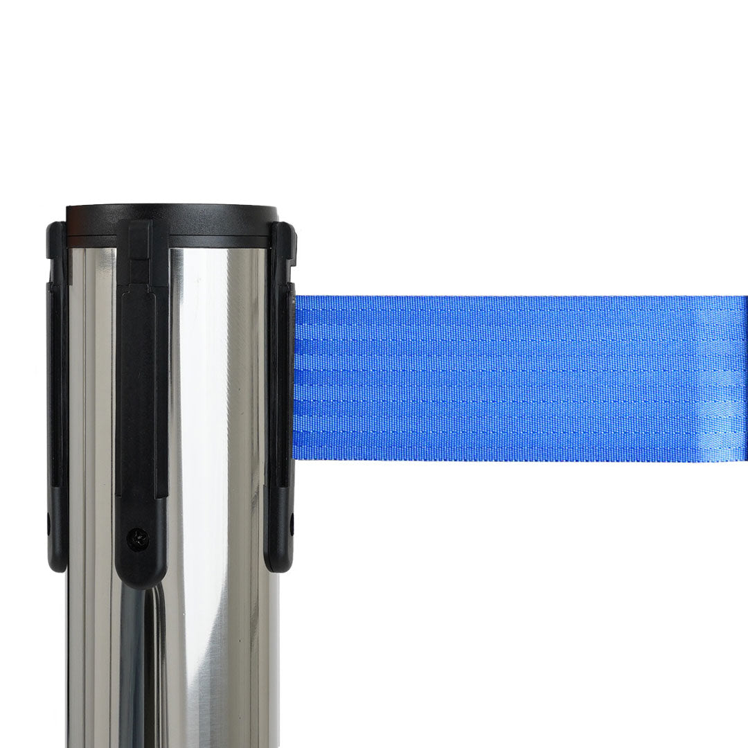 poste separador con cinta azul