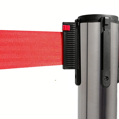 poste separador con cinta roja