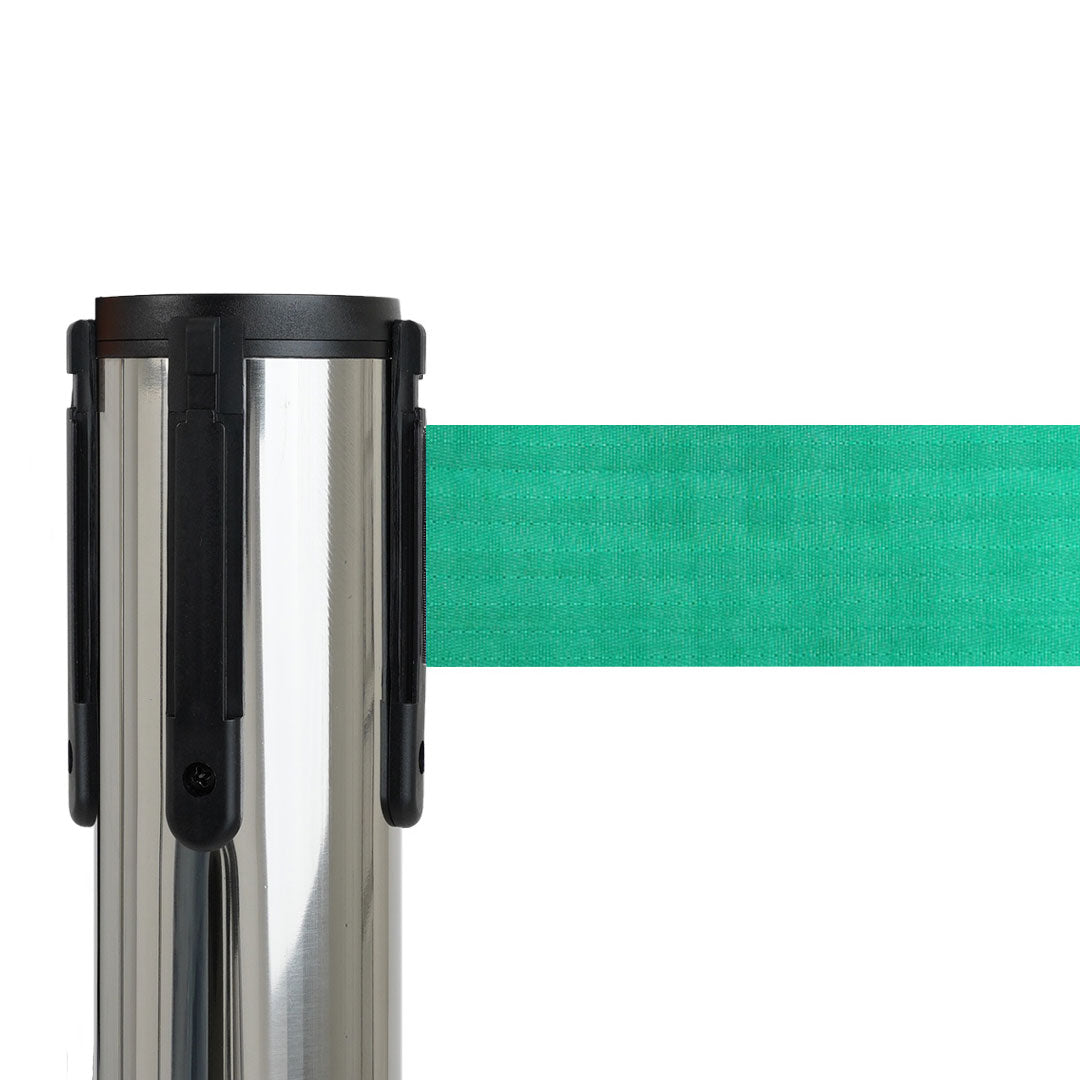 poste separador con cinta verde