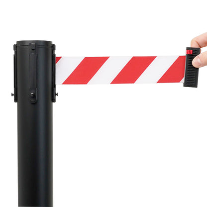 poste separador negro con cinta blanca y roja