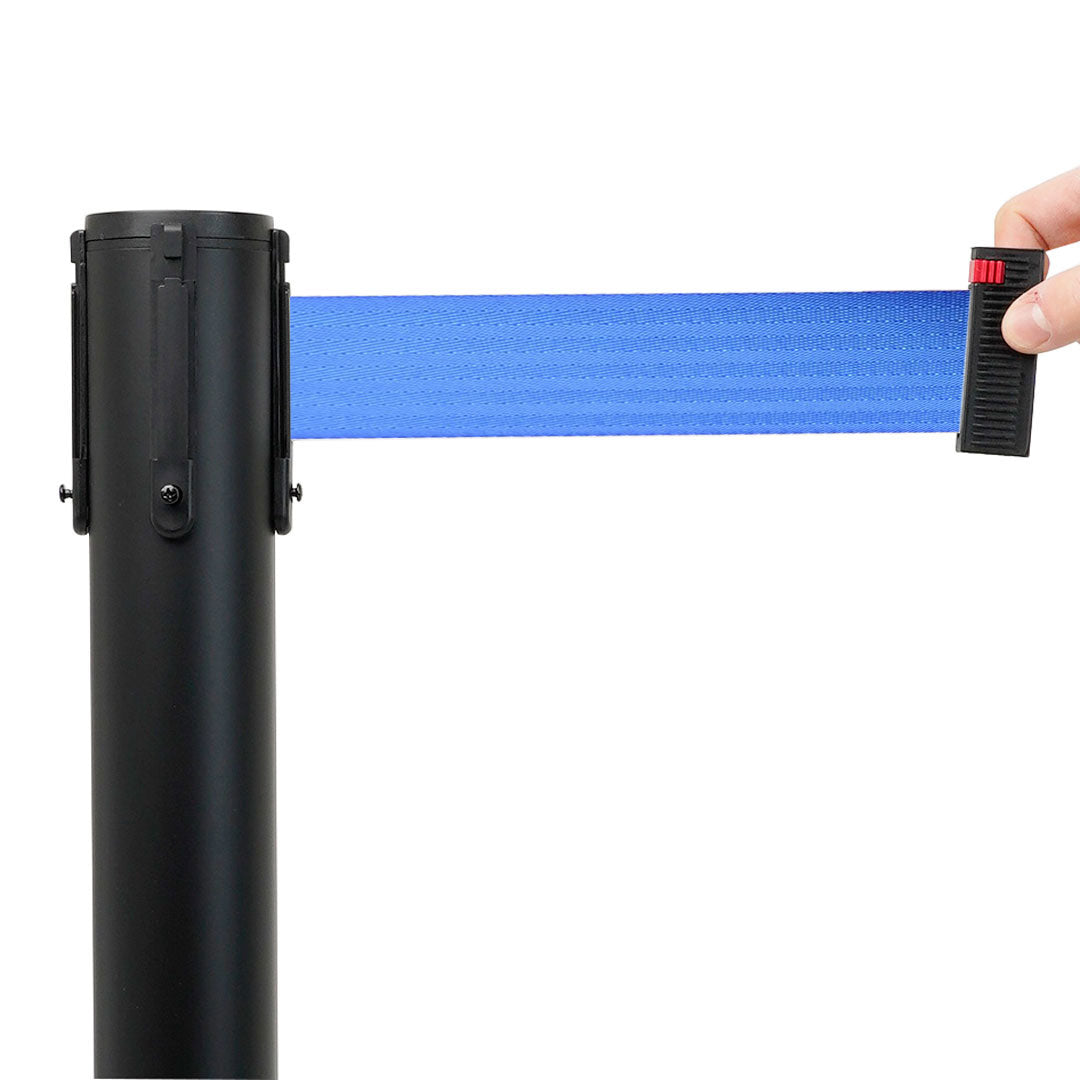 poste separador negro con cinta azul