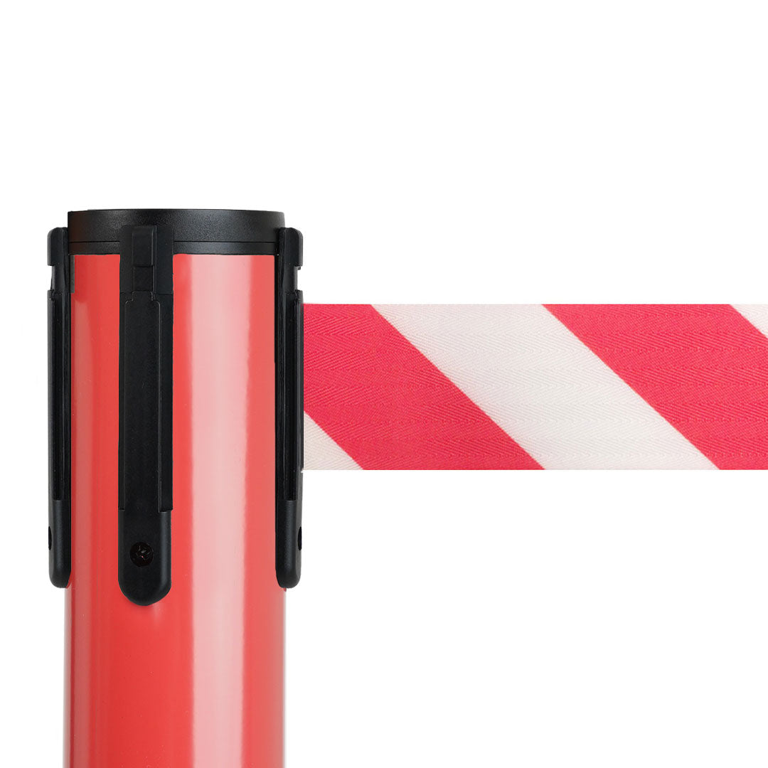 poste separador rojo con cinta blanca y roja