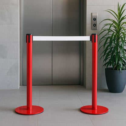 poste separador rojo con cinta blanca