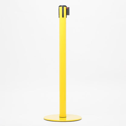 poste separador amarillo con cinta retráctil de 3 metros