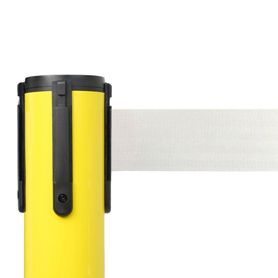 poste separador amarillo con cinta blanca