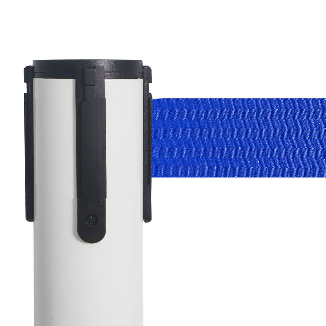 poste separador blanco con cinta azul